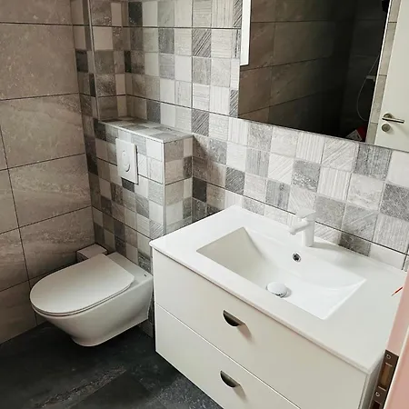 Holiday home Europapark A 11km Lune Avec Jacuzzi Friesenheim