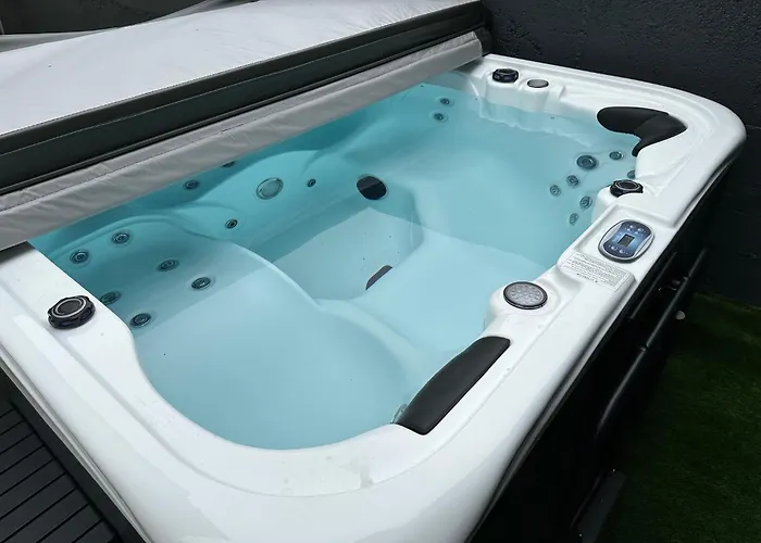 Europapark A 11km Lune Avec Jacuzzi *